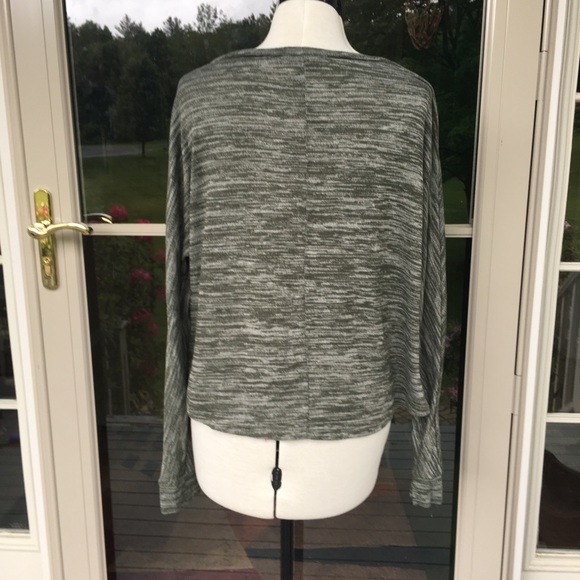 Wet Seal lightweight sweater ⭐️ - Picture 4 of 9